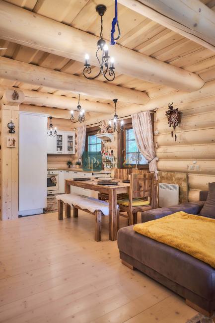 Predaj 4 izbový zrub pri lese, 7,5á pozemok, Nízke Tatry, EXKLUZÍVNE!