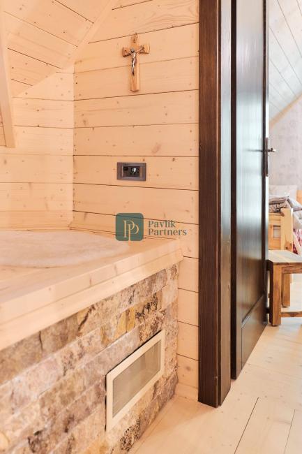 Predaj 4 izbový zrub pri lese, 7,5á pozemok, Nízke Tatry, EXKLUZÍVNE!