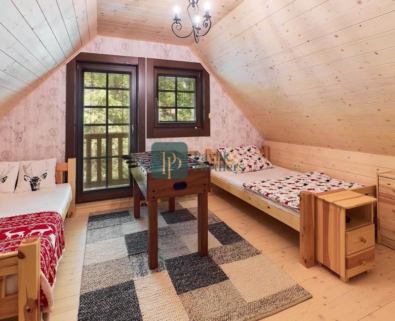 Predaj 4 izbový zrub pri lese, 7,5á pozemok, Nízke Tatry, EXKLUZÍVNE!