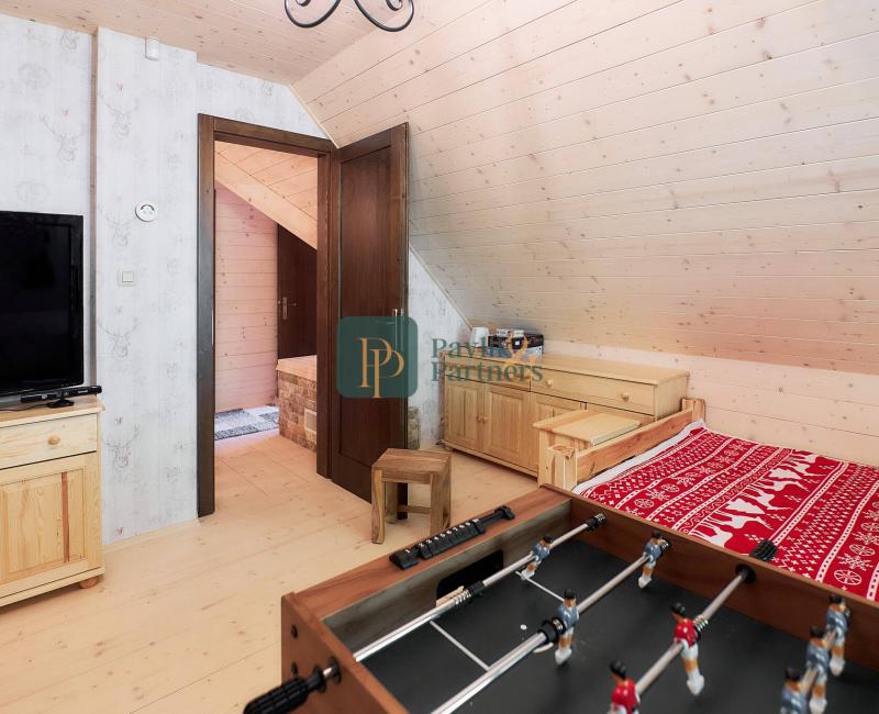 Predaj 4 izbový zrub pri lese, 7,5á pozemok, Nízke Tatry, EXKLUZÍVNE!