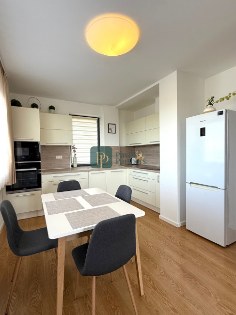 Prenájom 2 izbový byt, terasa, novostavba, 2x parkovacie miesto