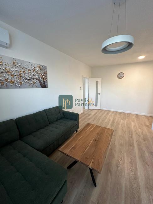 Prenájom krásny 2 izbový byt, kompletne zariadený, centrum mesta