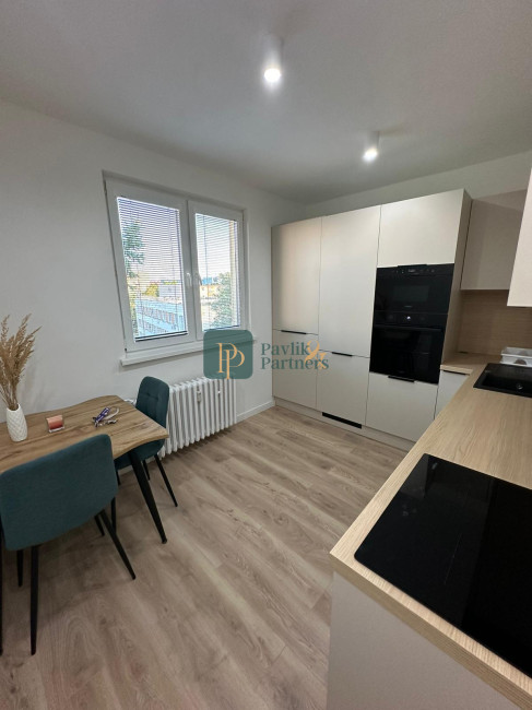 Prenájom krásny 2 izbový byt, kompletne zariadený, centrum mesta