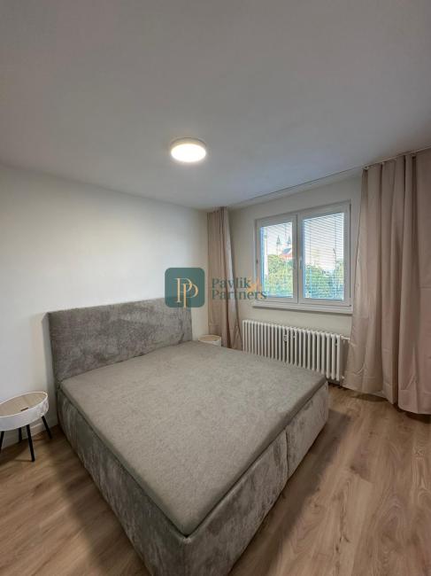 Prenájom krásny 2 izbový byt, kompletne zariadený, centrum mesta