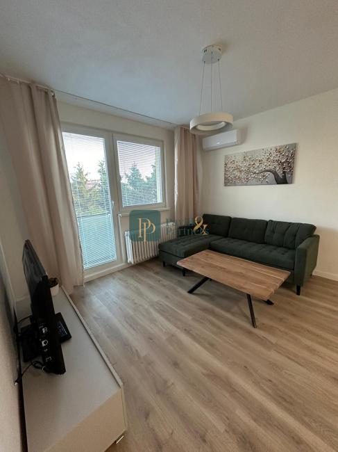 Prenájom krásny 2 izbový byt, kompletne zariadený, centrum mesta