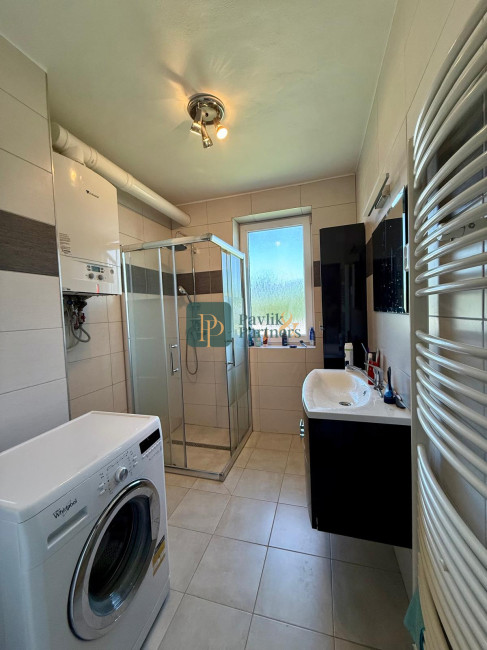 Prenájom pekný 3 izbový byt, balkón, parkovanie vo dvore