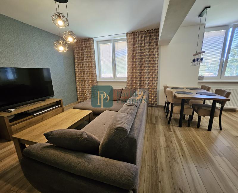 Prenájom krásny 2 izb.byt, balkón,centrum mesta,park. miesto
