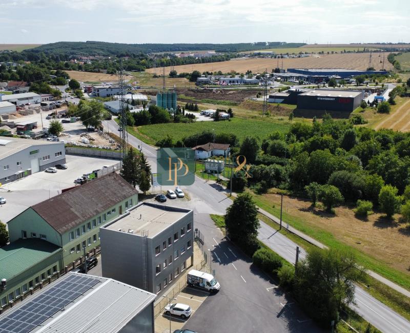 Prenájom administratívna budova Lužianky 120m2