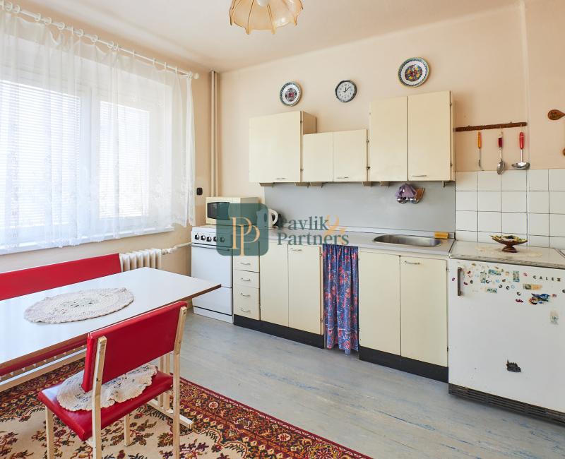 Predaj 4 izbový rodinný dom, garáž, 7,3á pozemok, Zobor