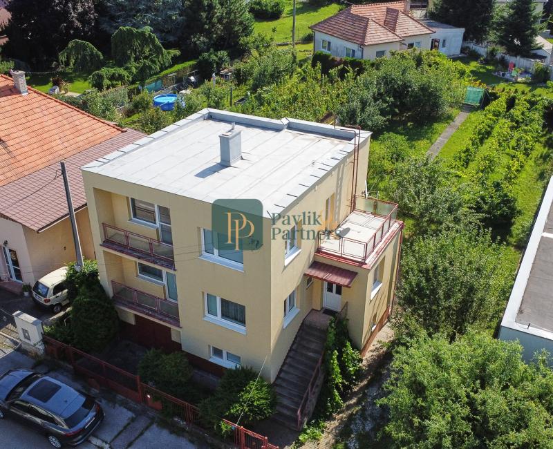 Predaj 4 izbový rodinný dom, garáž, 7,3á pozemok, Zobor