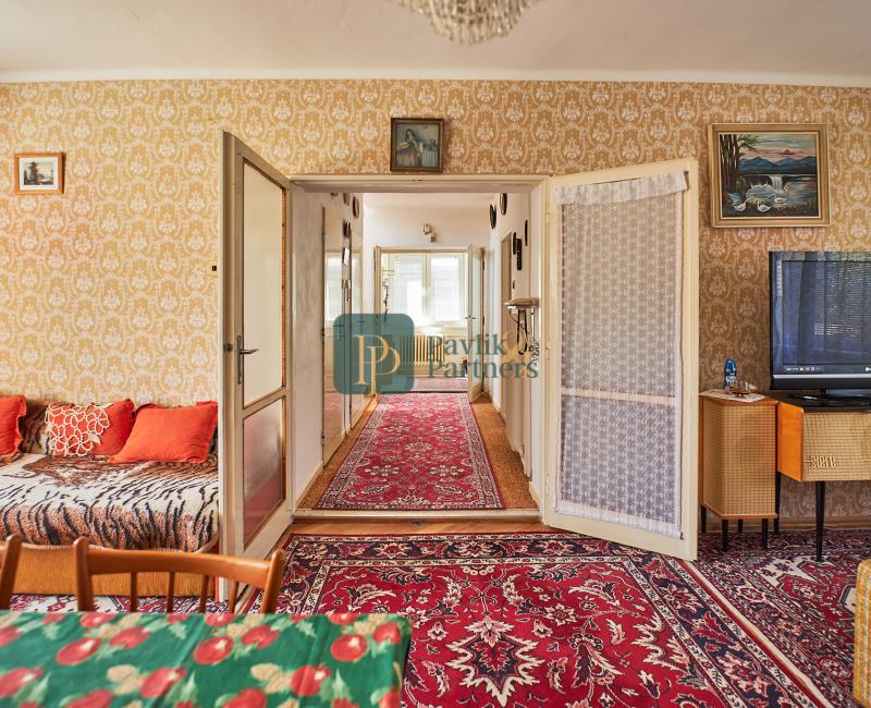 Predaj 4 izbový rodinný dom, garáž, 7,3á pozemok, Zobor