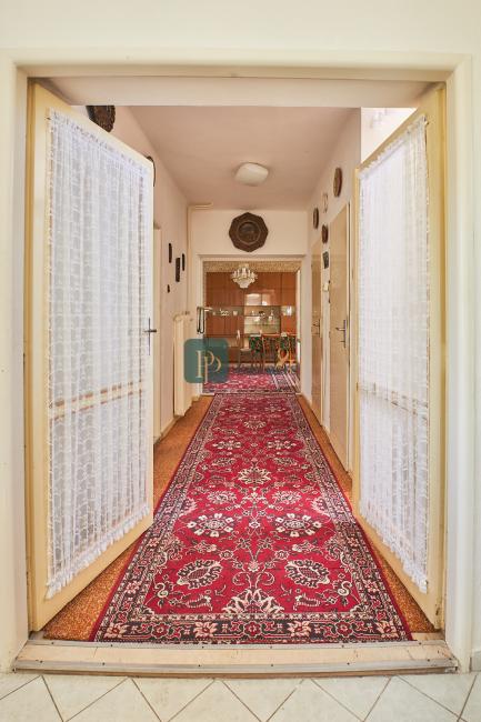 Predaj 4 izbový rodinný dom, garáž, 7,3á pozemok, Zobor