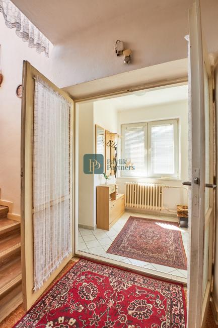 Predaj 4 izbový rodinný dom, garáž, 7,3á pozemok, Zobor