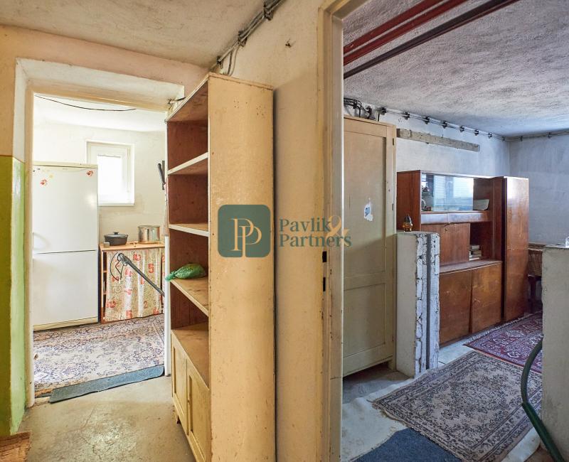 Predaj 4 izbový rodinný dom, garáž, 7,3á pozemok, Zobor