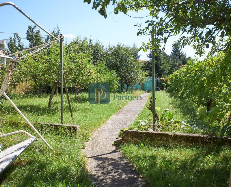 Predaj 4 izbový rodinný dom, garáž, 7,3á pozemok, Zobor