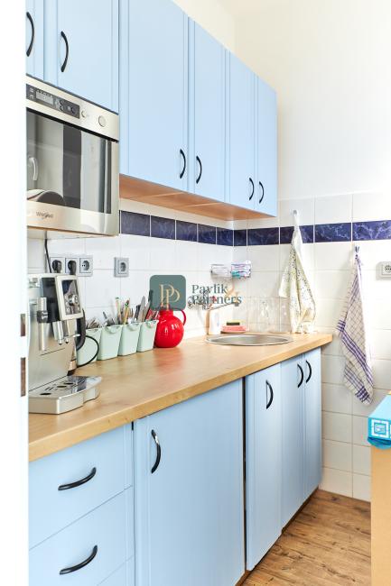 Prenájom reprezentatívne kancelárske priestory, Zobor, 6x parkovacie miesto