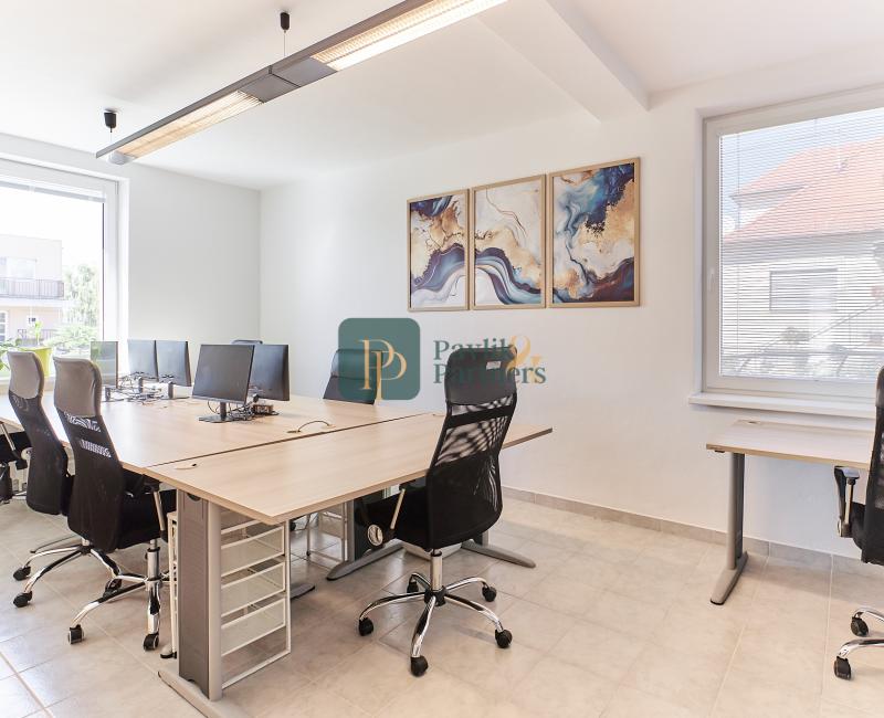 Prenájom reprezentatívne kancelárske priestory, Zobor, 6x parkovacie miesto