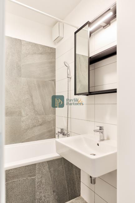 Predaj 2 izbový byt, novostavba Zelené dvory, zariadený