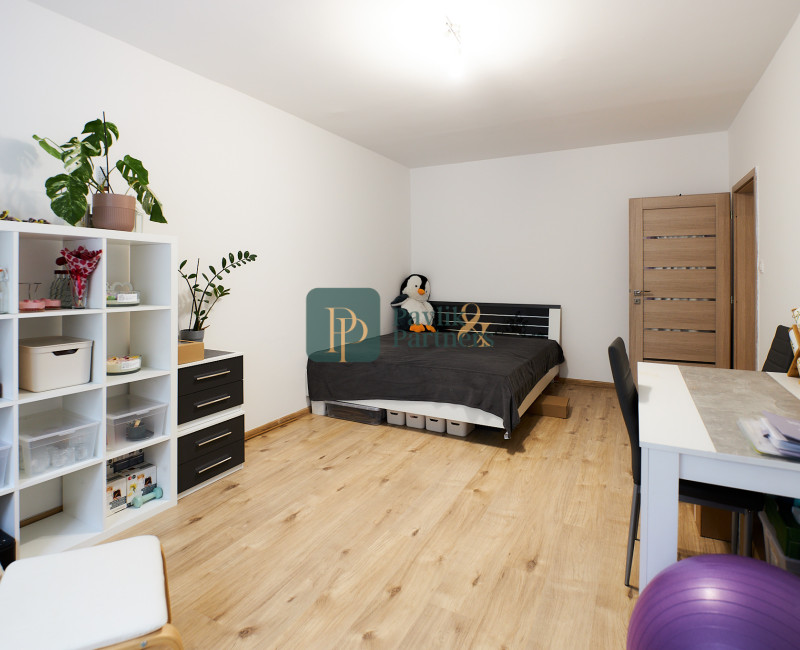 Predaj zrekonštruovaný veľký 3 izbový byt, balkón, 85m2