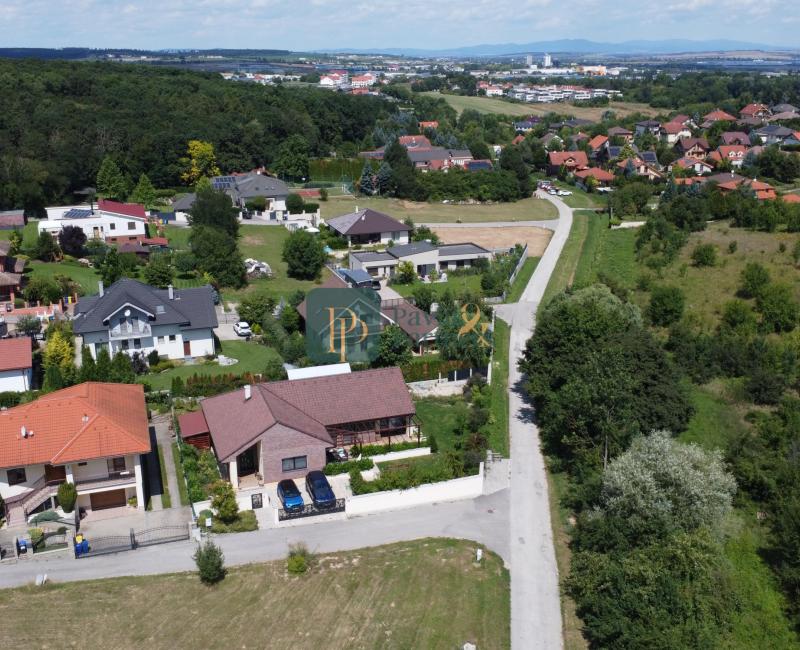 Predaj 5 izbový RD pri lese, pozemok 10á, EXKLUZÍVNE!