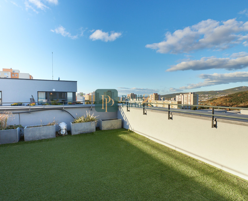 Predaj 3 izbový byt, terasa, krásne výhľady, garáž, novostavba - REZERVOVANÝ