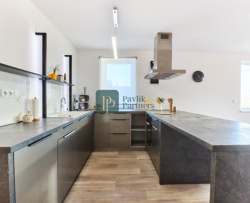 Predaj 3 izbový byt, terasa, krásne výhľady, garáž, novostavba