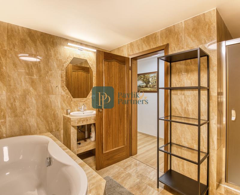 Prenájom 3 izbový apartmán, Hotel Residence Donovaly, garáž