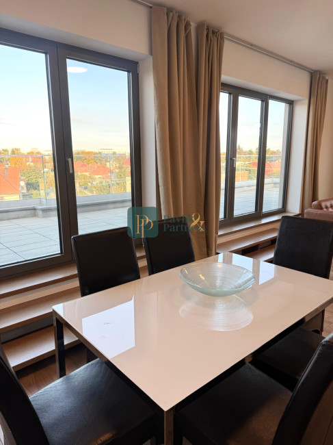 Prenájom 4izbový byt, terasa, dve parkovacie miesta, zariadený