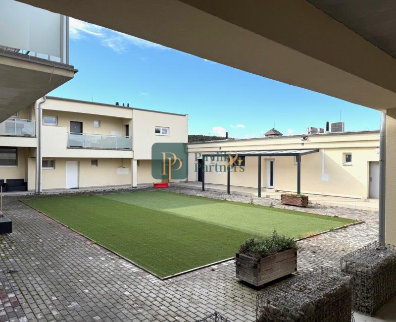 Prenájom moderný 2 izbový byt, novostavba, balkón