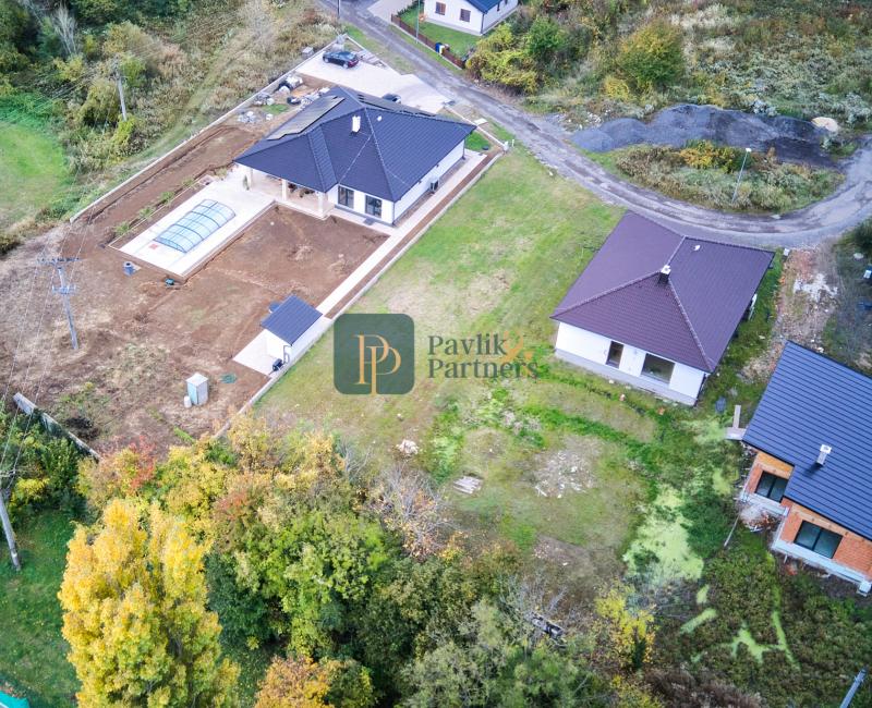 Predaj rovinatý stavebný pozemok, 656 m2, Štitáre