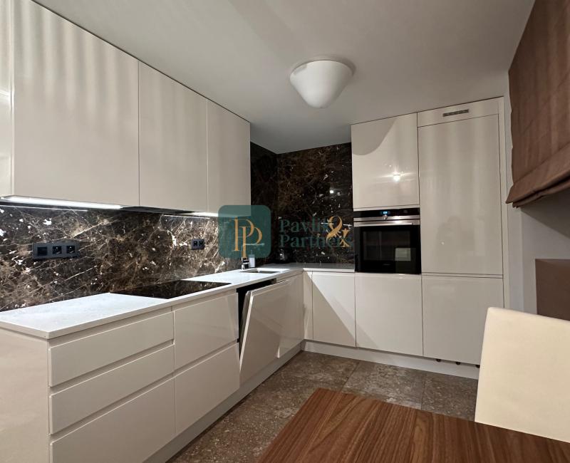 Prenájom nadštandardný 2 izbový byt, terasa, Staré mesto