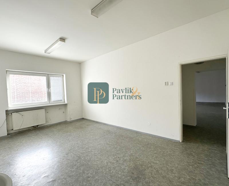 Prenájom obchodné/kancelárske priestory, Staré Mesto, parkovanie