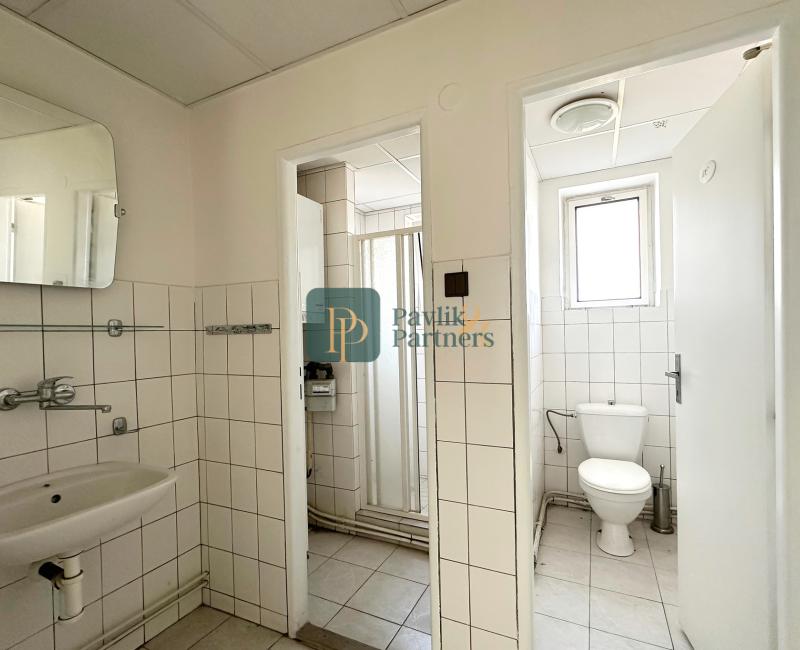 Prenájom obchodné/kancelárske priestory, Staré Mesto, parkovanie