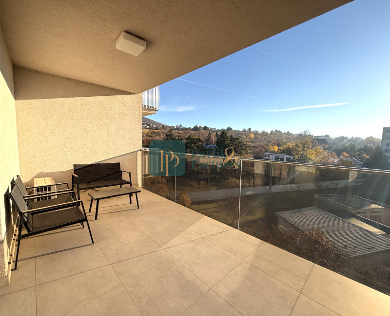 Prenájom 2 izbový byt, Zobor, veľká terasa, garáž, krásne výhľady