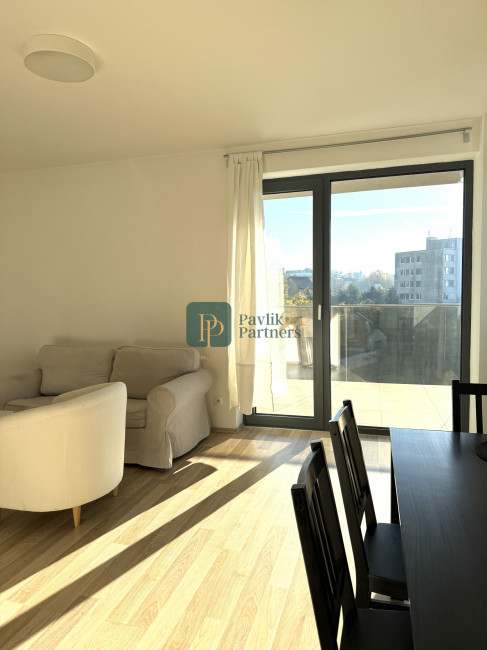 Prenájom 2 izbový byt, Zobor, veľká terasa, garáž, krásne výhľady