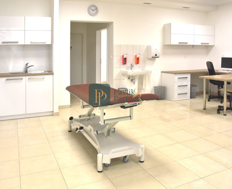 Predaj 200m2 priestor vhodný na 3 apt., Donovaly