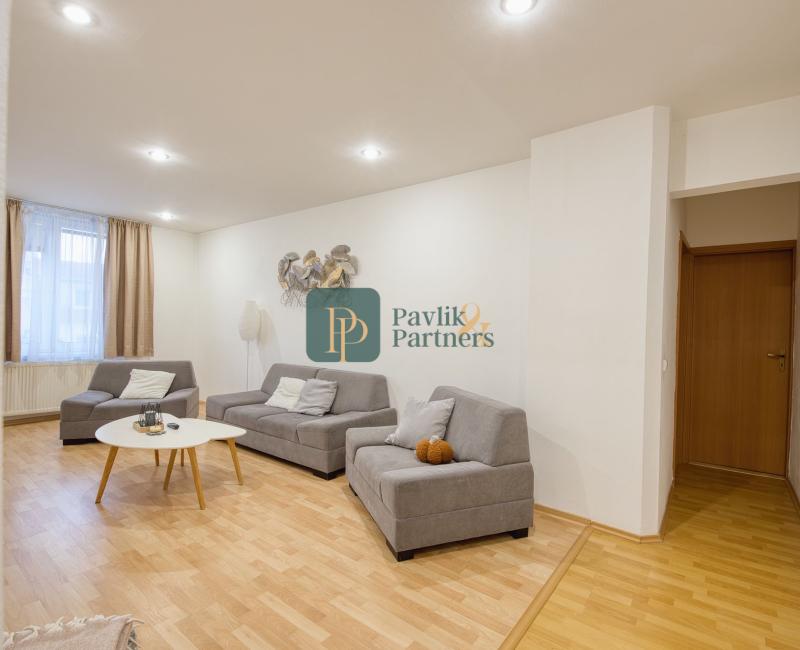 Predaj veľkometrážny 3 izbový byt, 2x kúpeľňa, 2x balkón, tehla