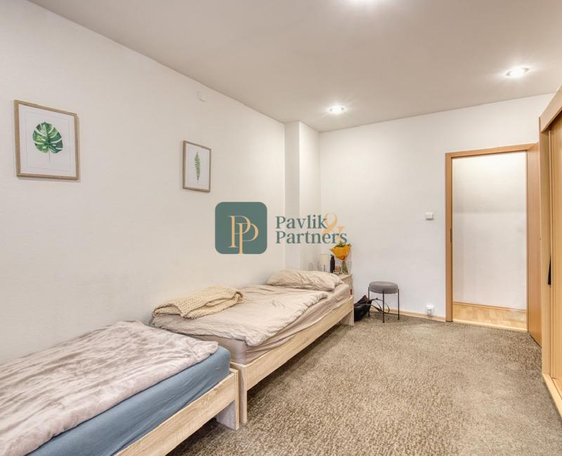 Predaj veľkometrážny 3 izbový byt, 2x kúpeľňa, 2x balkón, tehla