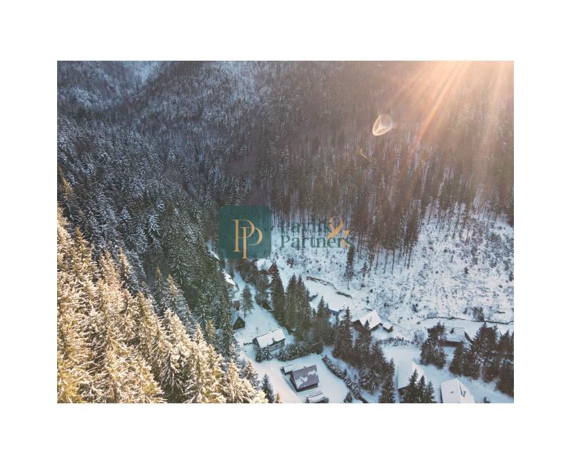 Predaj 4 izbový zrub pri lese, 7,5á pozemok, Nízke Tatry, EXKLUZÍVNE!