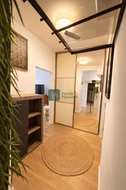 Prenájom krásny 2 izbový byt, Staré Mesto