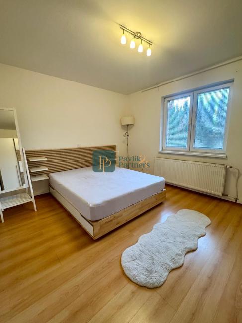 Prenájom 4 izbový rodinný dom, zariadený, Janíkovce, garáž