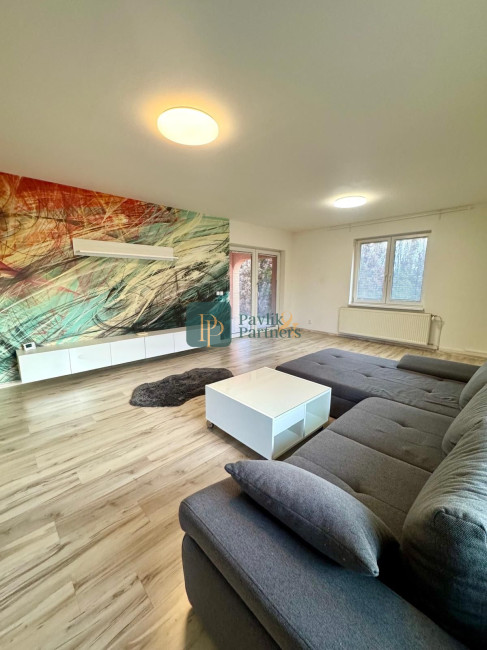 Prenájom 4 izbový rodinný dom, zariadený, Janíkovce, garáž