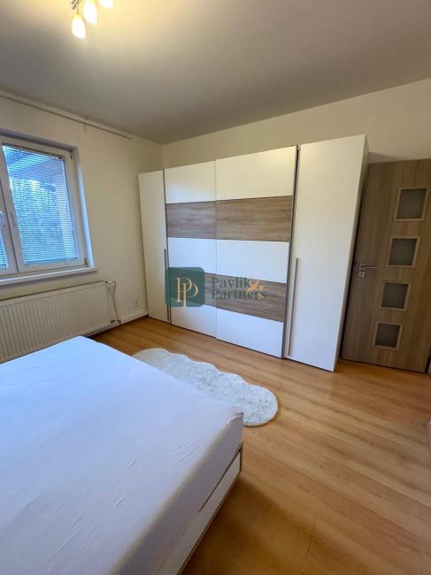 Prenájom 4 izbový rodinný dom, zariadený, Janíkovce, garáž