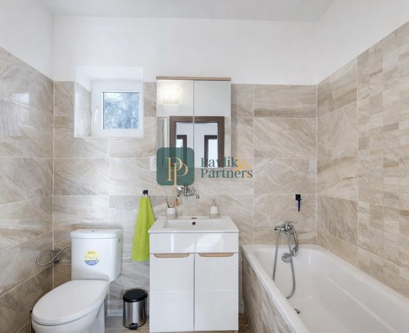 Predaj 4 izbový rodinný dom, zariadený, krásny 13á pozemok