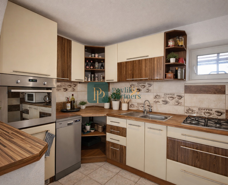 Predaj 4 izbový rodinný dom, zariadený, krásny 13á pozemok