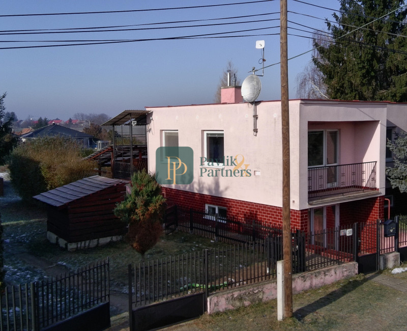 Predaj 4 izbový rodinný dom, zariadený, krásny 13á pozemok