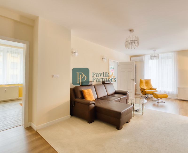 Predaj nadštandardný 3 izbový byt, centrum mesta, tehlová bytovka