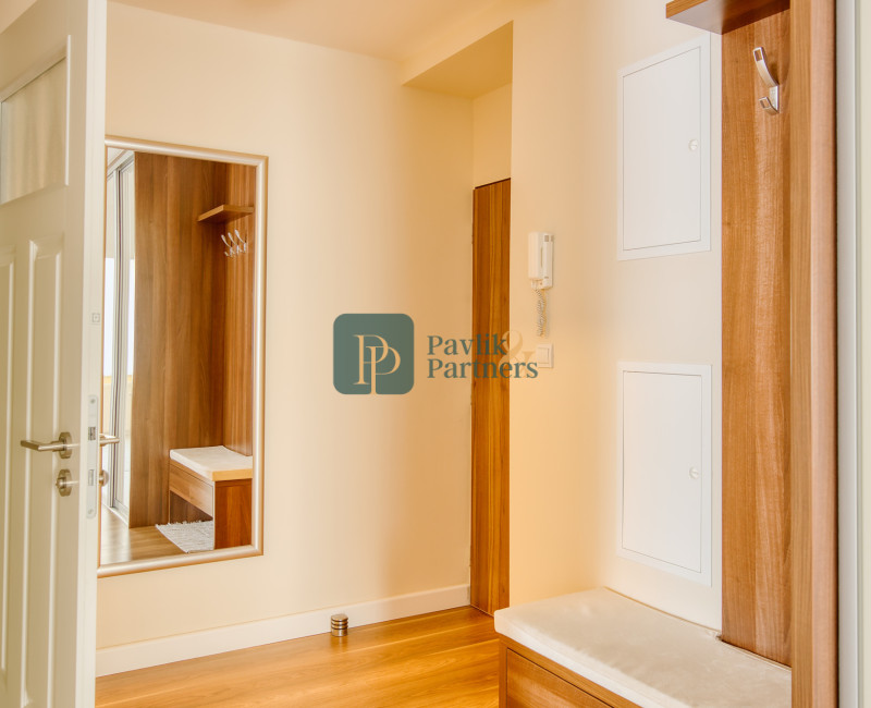 Predaj nadštandardný 3 izbový byt, centrum mesta, tehlová bytovka