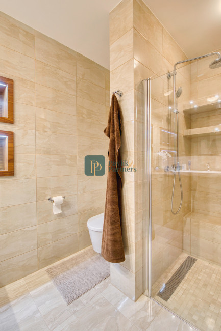 Predaj nadštandardný 3 izbový byt, centrum mesta, tehlová bytovka