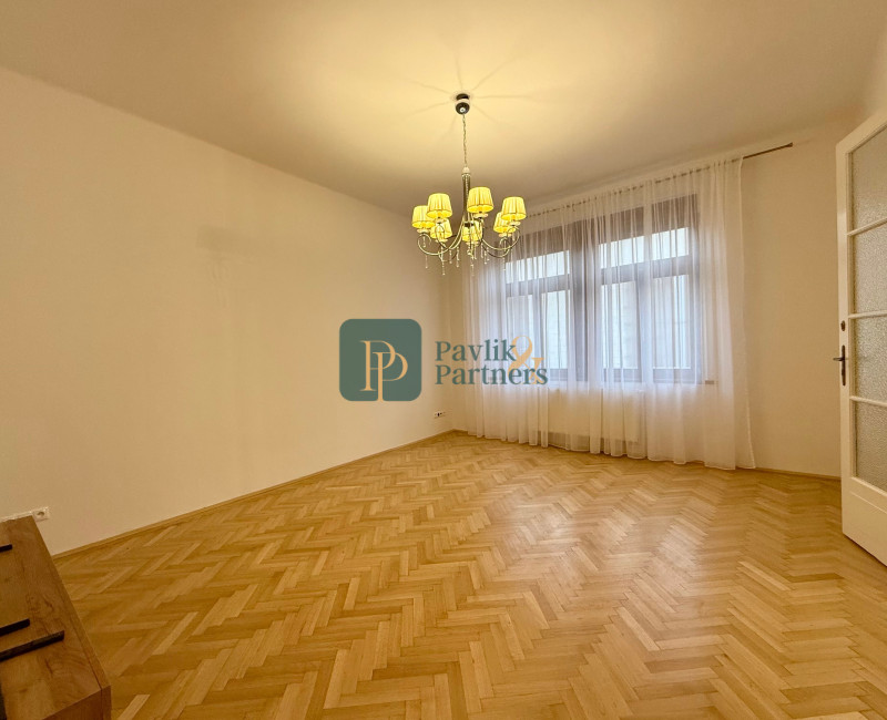 Prenájom veľkometrážny 2 izbový byt, staromestské bývanie, 78m2